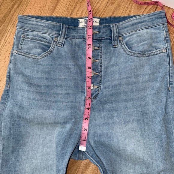 Free People Irreplaceable Flare Jeans Light Wash Boho Hippie Festival Size 31 - Picture 8 of 15